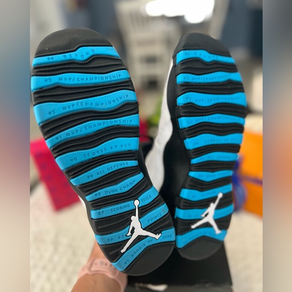 Jordan Retro 10s, Brand New in Box, sz. 6 youth (7.5-8 women) black, white, blue - Picture 6 of 6